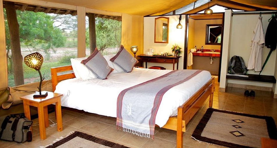 5 Days Tsavo East, Tsavo West, Voyager Ziwani & Amboseli Safari (Mombasa to Nairobi)